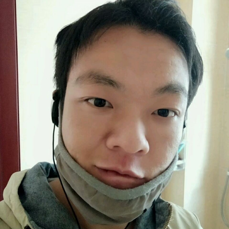 泡沫哭泣的第一张照片--淮安相亲服务中心