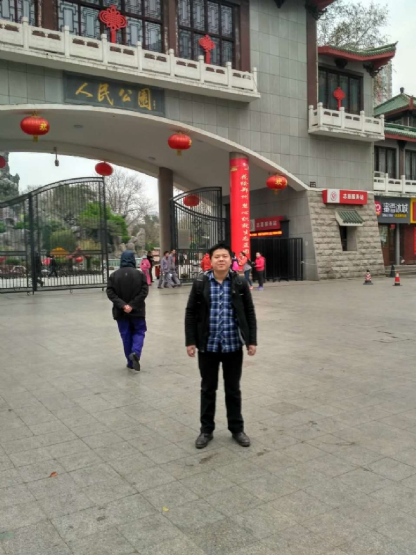 在奋斗的第一张照片--淮安相亲服务中心