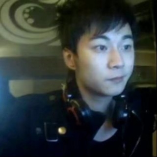 深夜人的第一张照片--淮安相亲服务中心