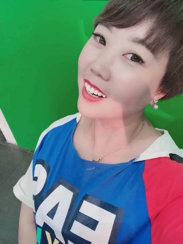 青青子衿的第一张照片--淮安相亲服务中心