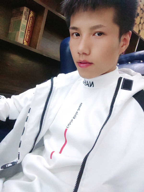 梁辞的第二张照片--淮安相亲服务中心