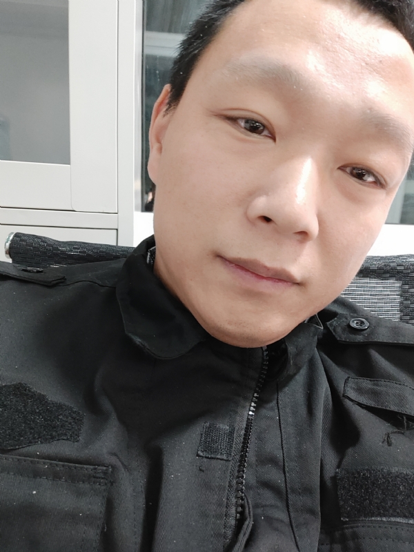 真实找人结婚的第二张照片--淮安相亲服务中心