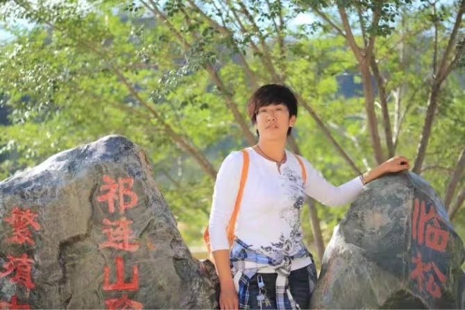 弱水河边青春草的第一张照片--淮安相亲服务中心