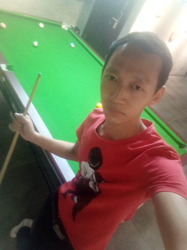 耳机分你一半的第一张照片--淮安相亲服务中心