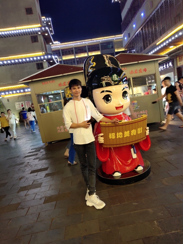 圆嘟嘟的瘦子的第一张照片--淮安相亲服务中心