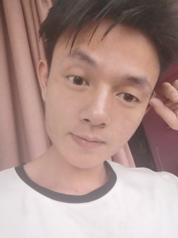 一一得一的第一张照片--淮安相亲服务中心