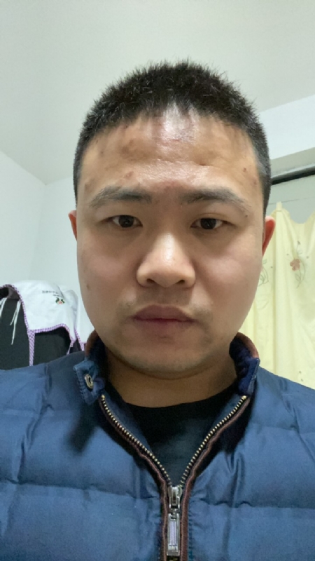 苹果的第一张照片--淮安相亲服务中心