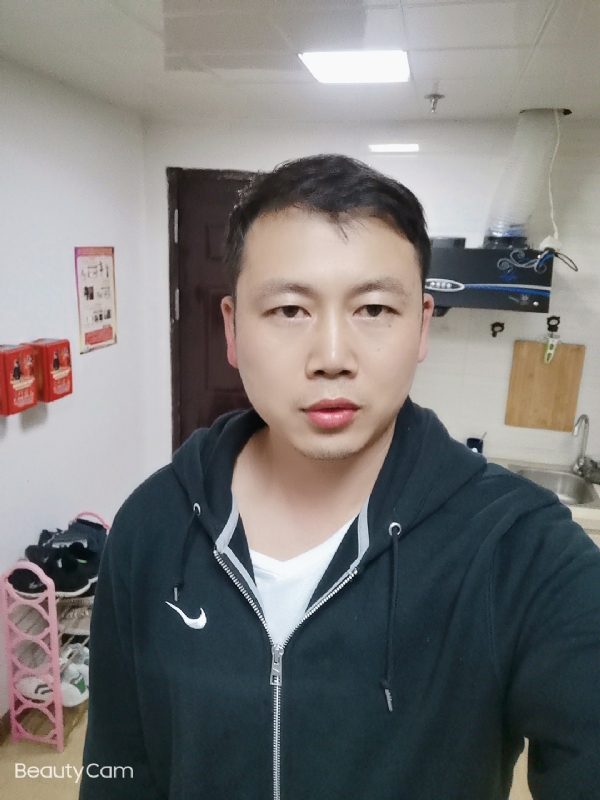 暖暖的风的第一张照片--淮安相亲服务中心