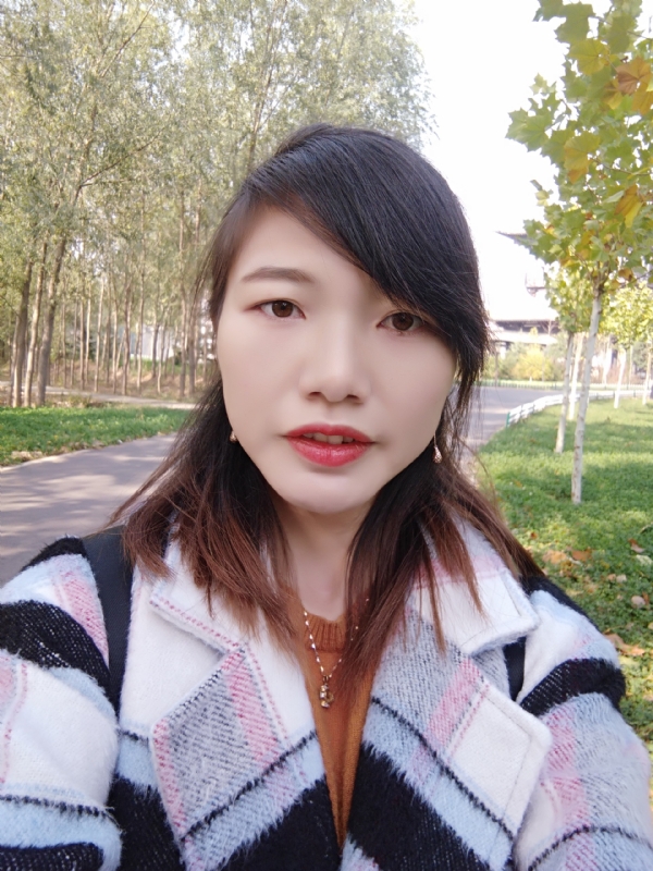 hely的第一张照片--淮安相亲服务中心