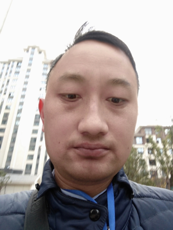 老男人的第一张照片--淮安相亲服务中心