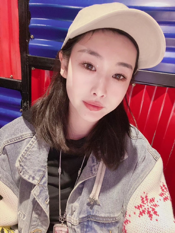 玲珑的第一张照片--淮安相亲服务中心