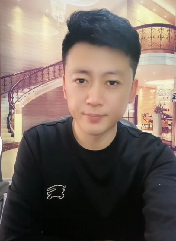 屋顶拾荒人的第三张照片--淮安相亲服务中心