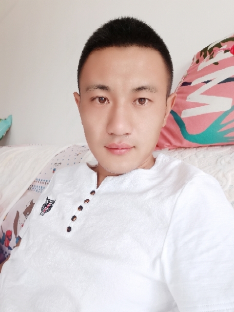 海阔天空的第一张照片--淮安相亲服务中心