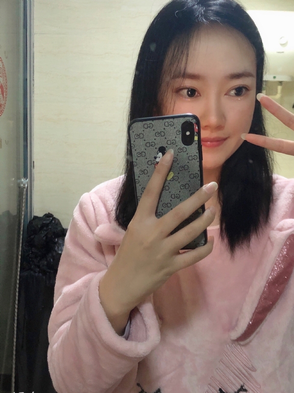 叶落知秋的第一张照片--淮安相亲服务中心