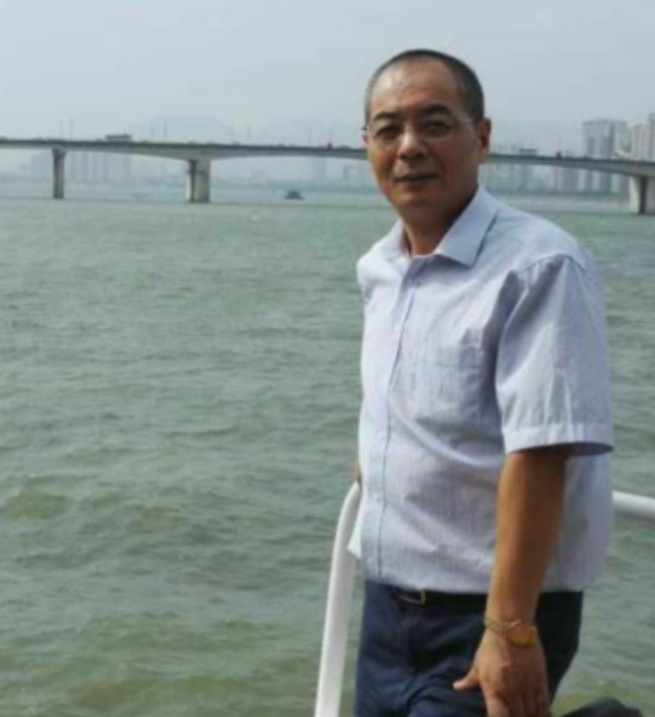 辛民的第二张照片--淮安相亲服务中心