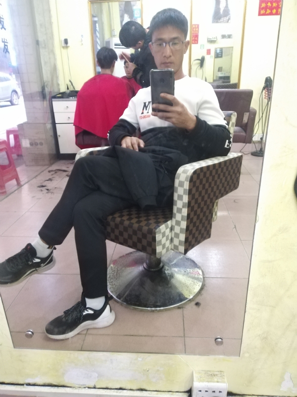 hushuai的第一张照片--淮安相亲服务中心