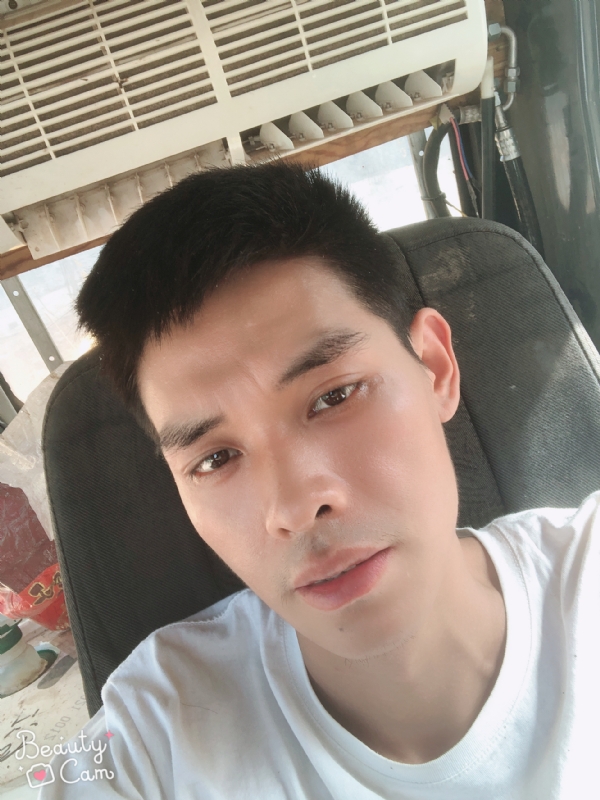 小董的第一张照片--淮安相亲服务中心