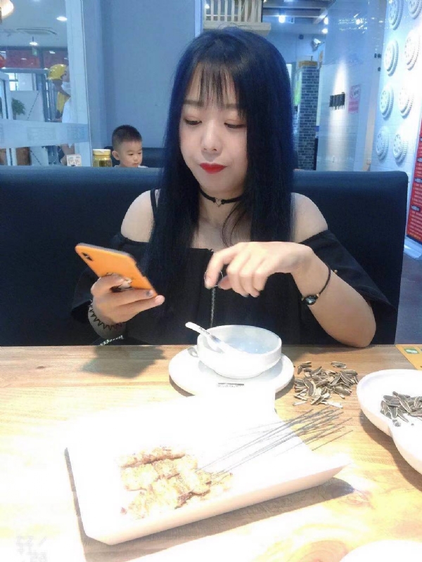 程程的第一张照片--淮安相亲服务中心