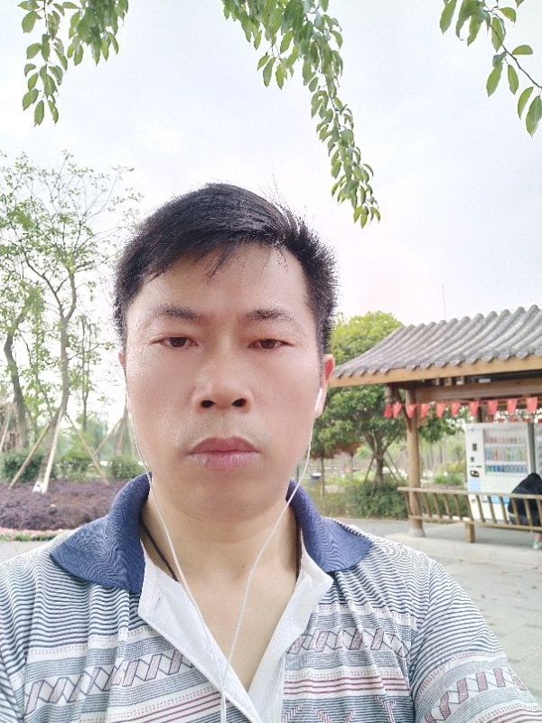 一个人的孤单的第一张照片--淮安相亲服务中心