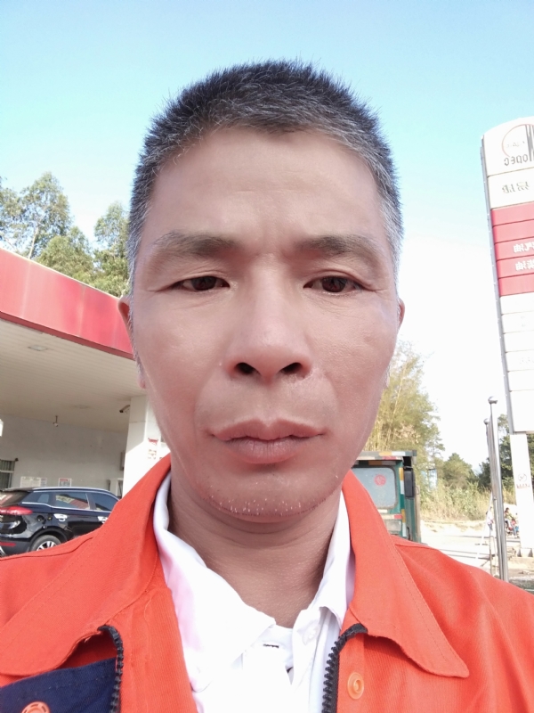 静候缘分的第一张照片--淮安相亲服务中心