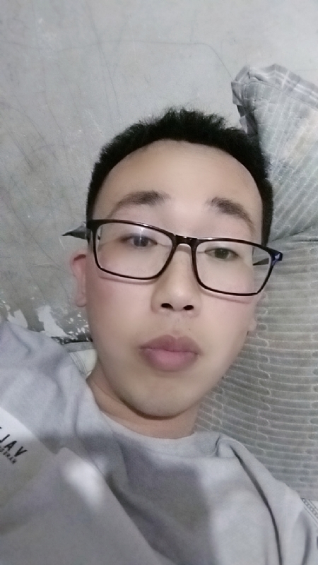 喜欢比我大的女人的第一张照片--淮安相亲服务中心