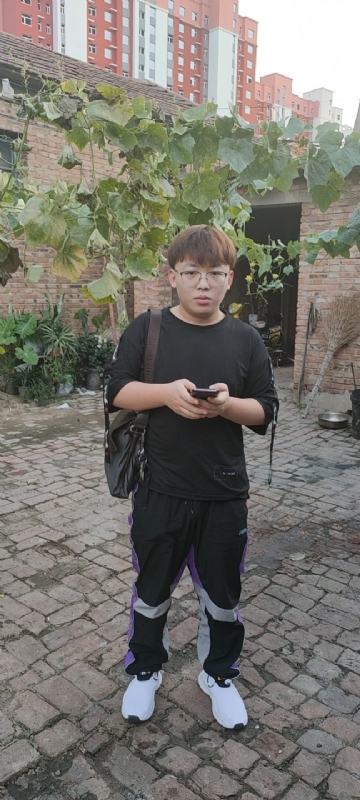 辛禹的第二张照片--淮安相亲服务中心