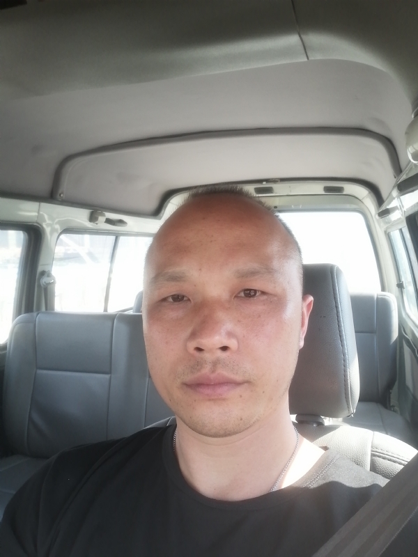 新旺丁的第一张照片--淮安相亲服务中心