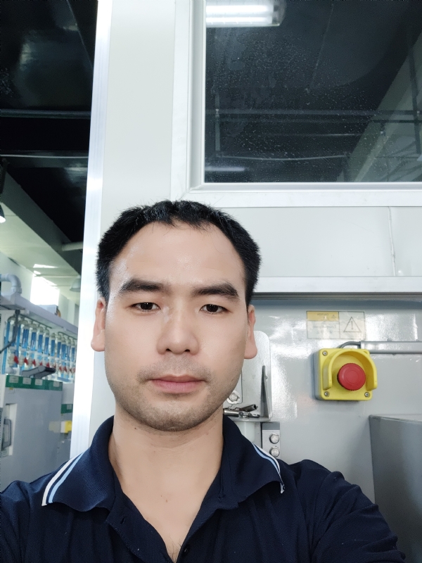 黄伟的第一张照片--淮安相亲服务中心