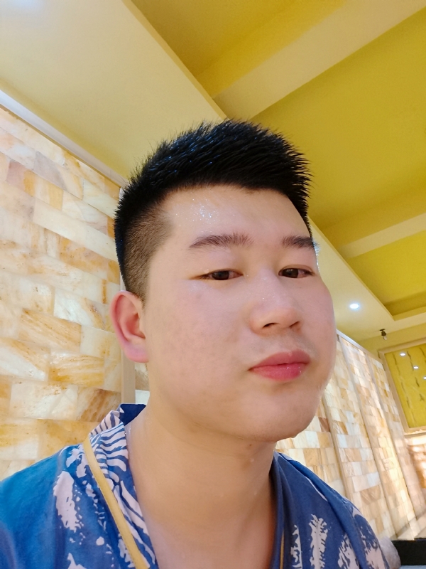 六月与阿十二的第一张照片--淮安相亲服务中心