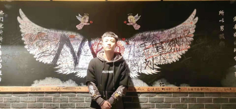 水彩画师的第一张照片--淮安相亲服务中心