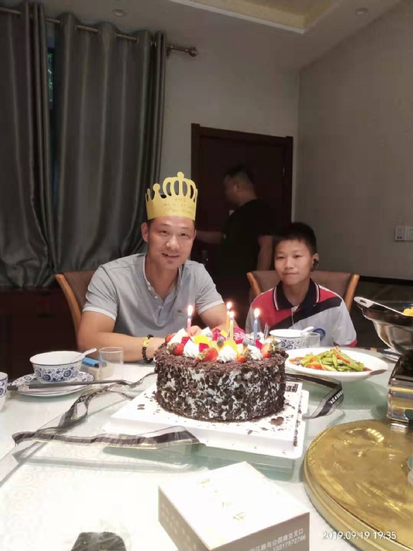 孤独的狼的第一张照片--淮安相亲服务中心