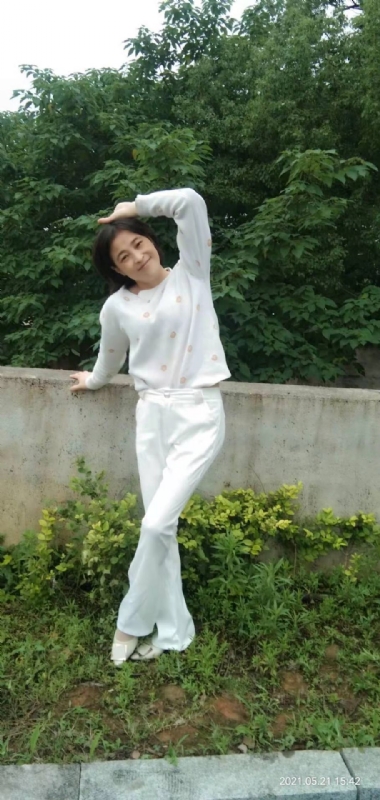 九妹的第四张照片--淮安相亲服务中心