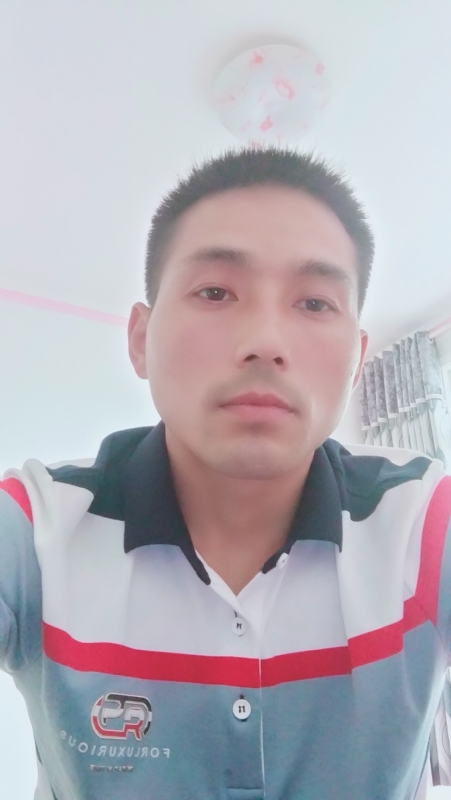 染红尘世的第一张照片--淮安相亲服务中心