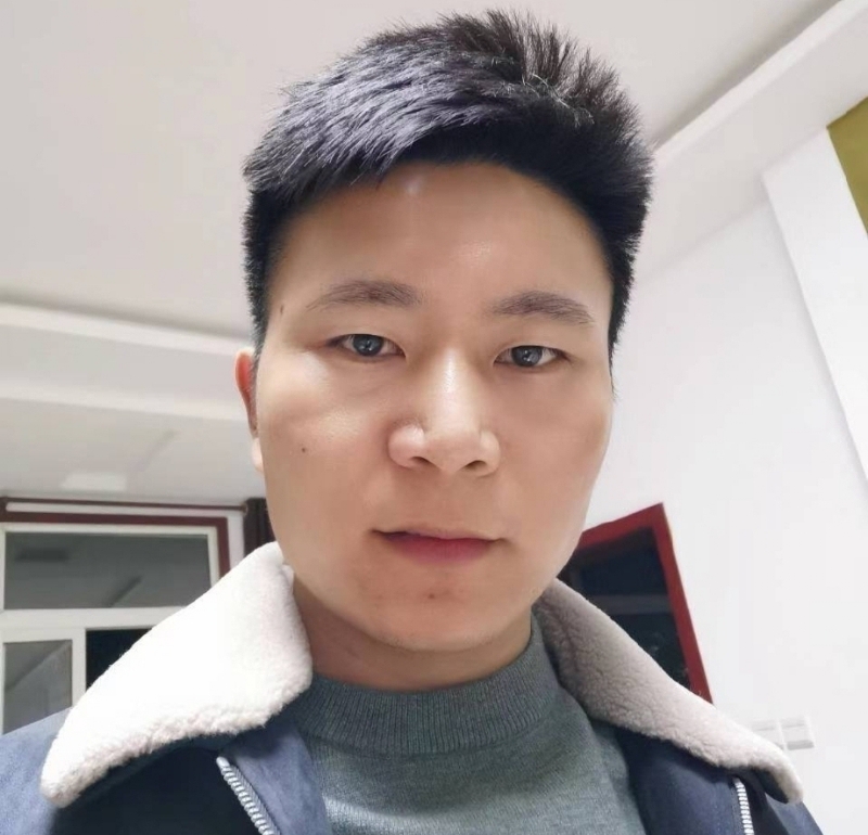 延峰的第一张照片--淮安相亲服务中心