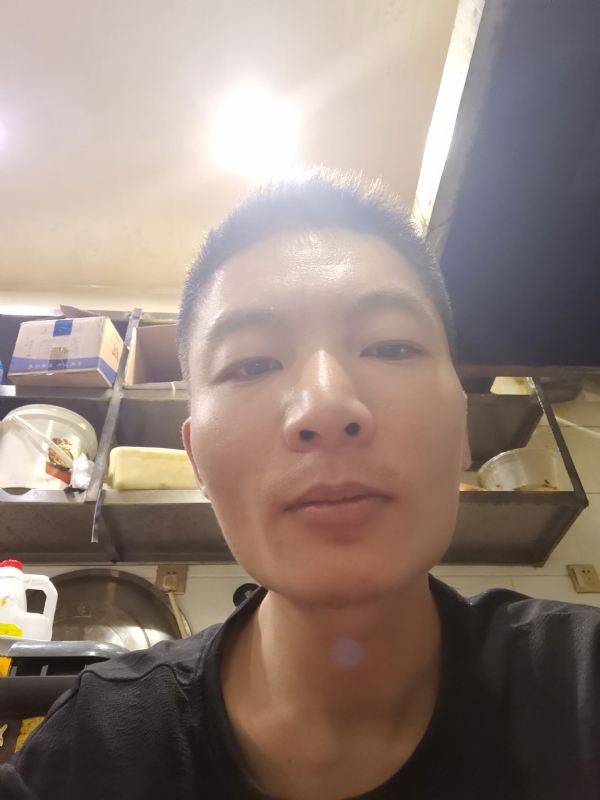 邹先生的第一张照片--淮安相亲服务中心