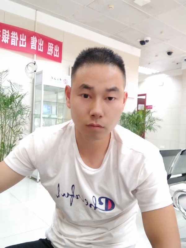 小少的第二张照片--淮安相亲服务中心