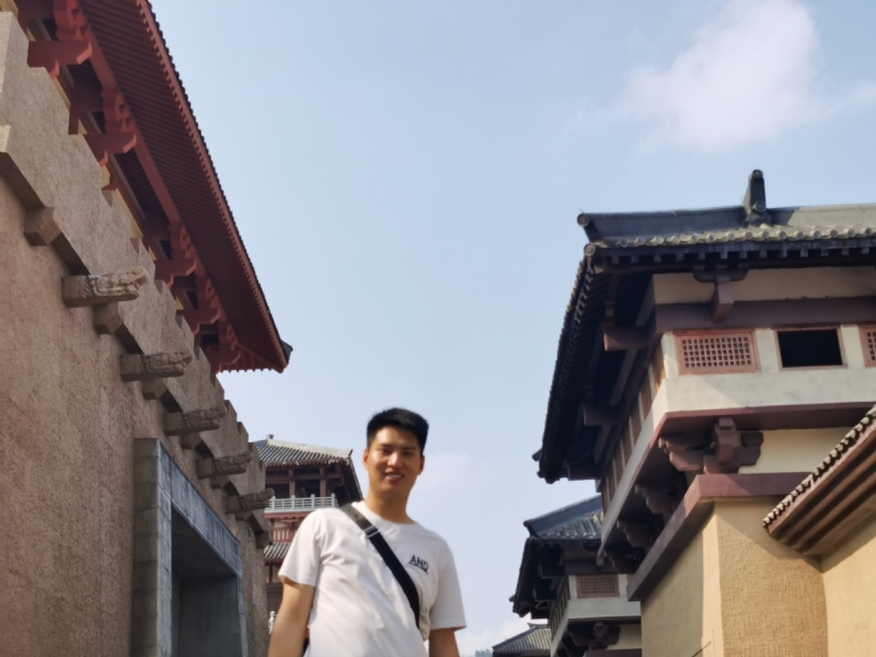 咸鱼不闲的第二张照片--淮安相亲服务中心