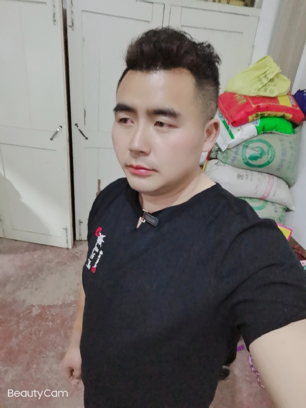 阿杰的第一张照片--淮安相亲服务中心