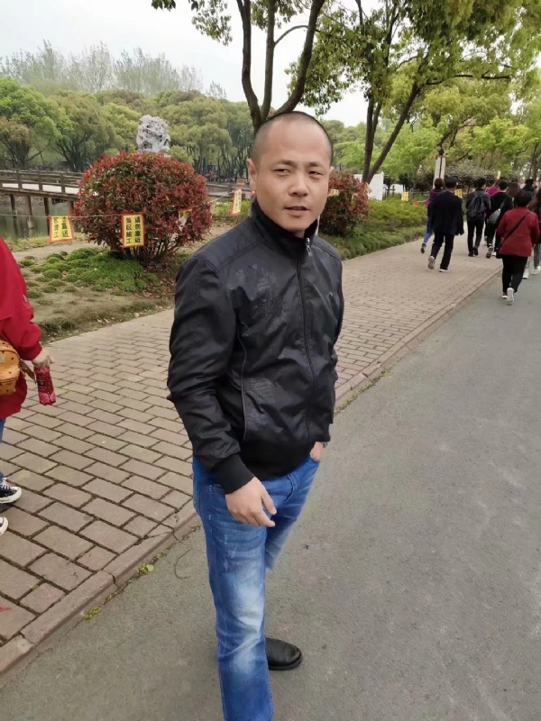 傻子的第一张照片--淮安相亲服务中心