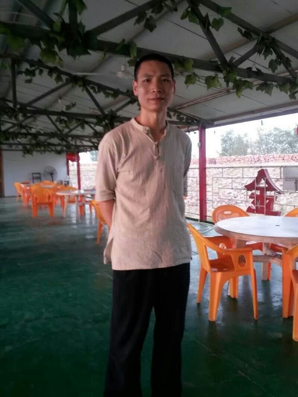 周哥的第三张照片--淮安相亲服务中心