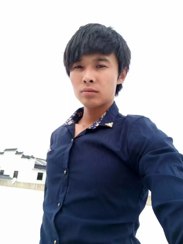 庸人自扰的第一张照片--淮安相亲服务中心