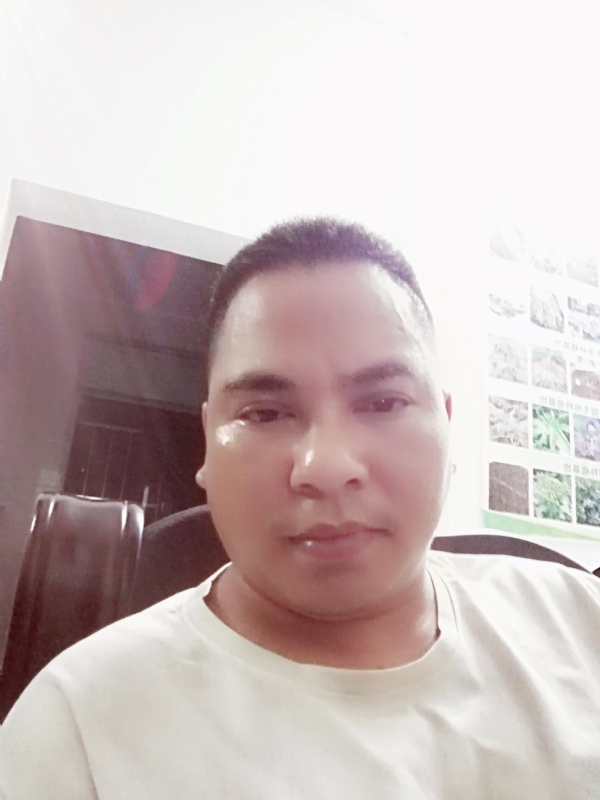 小叔也有爱的第一张照片--淮安相亲服务中心