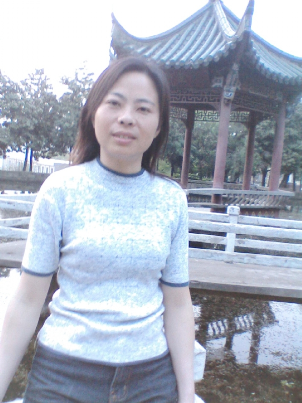 小草的第二张照片--淮安相亲服务中心