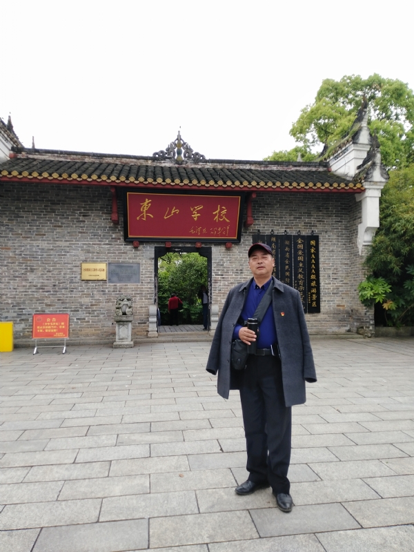 孤独的老帅的第二张照片--淮安相亲服务中心