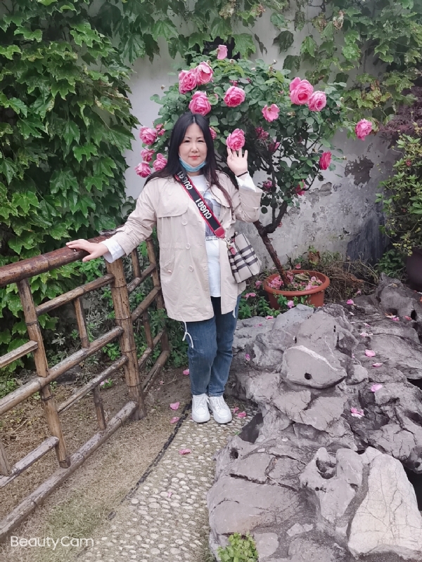 乖乖一女的第三张照片--淮安相亲服务中心