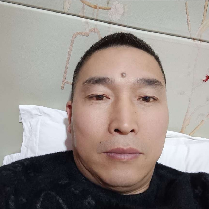 痴情男的第一张照片--淮安相亲服务中心