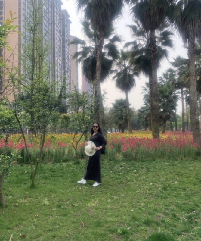 粉墨登场的第一张照片--淮安相亲服务中心