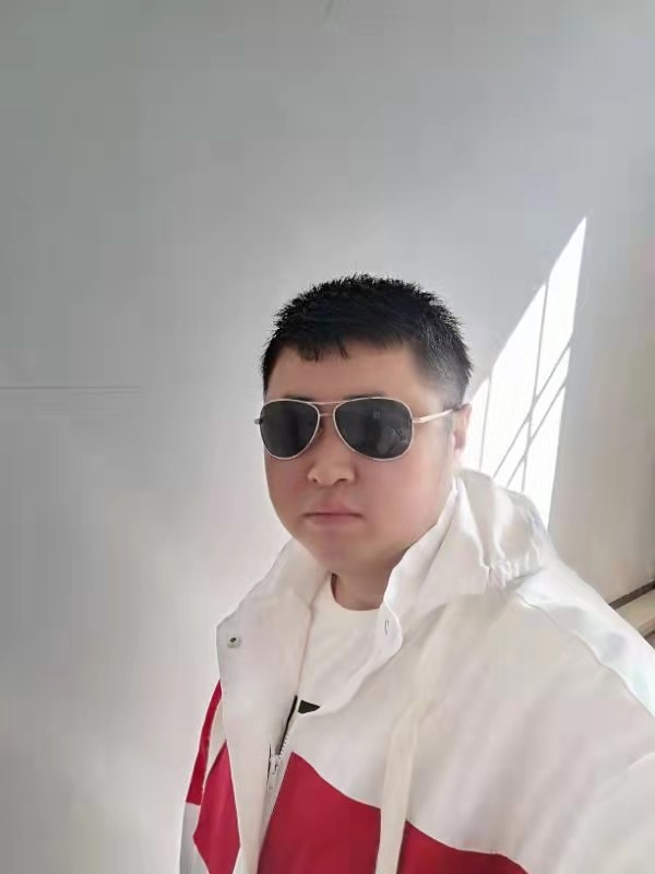 大漠叔叔的第一张照片--淮安相亲服务中心