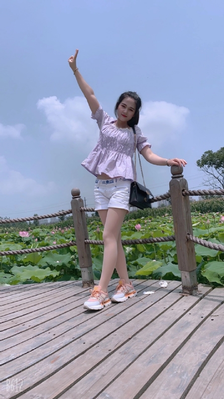 秋水伊人的第一张照片--淮安相亲服务中心