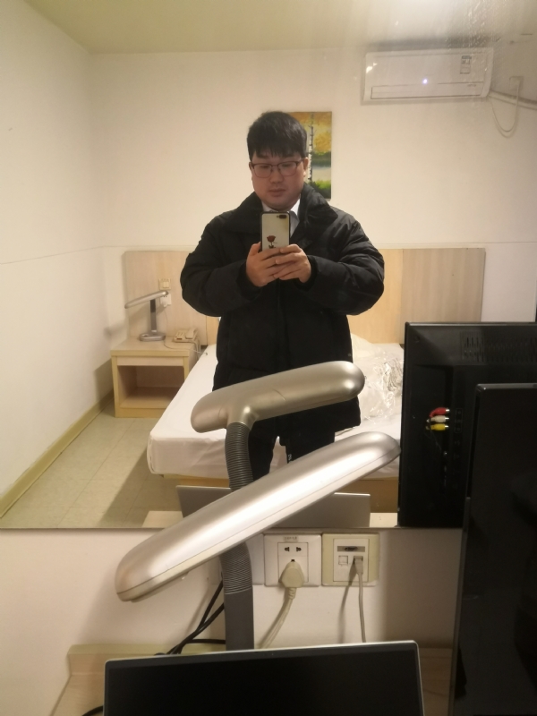 胡先生的第二张照片--淮安相亲服务中心